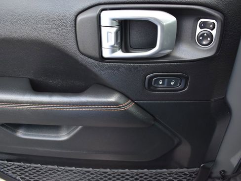 Used 2020 Jeep Gladiator Mojave image 12