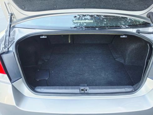 Used 2011 Subaru Legacy 2.5i AWD/4WD image 17
