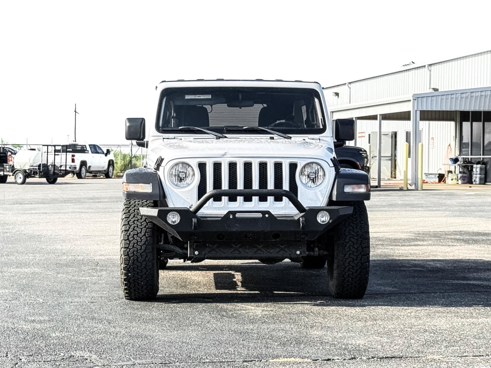 Used 2023 Jeep Wrangler Unlimited Sport AWD/4WD image 3