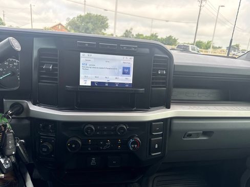 Used 2023 Ford F350 XL w/ FX4 Off-Road Package AWD/4WD image 12