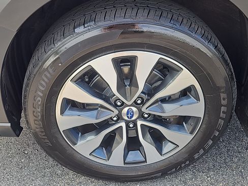 Used 2023 Subaru Outback Limited AWD/4WD image 4