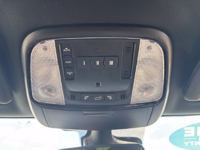Used 2023 Dodge Durango GT AWD/4WD image 14