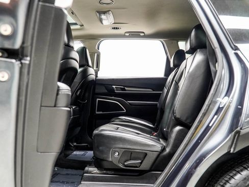 Used 2021 Kia Telluride S image 40