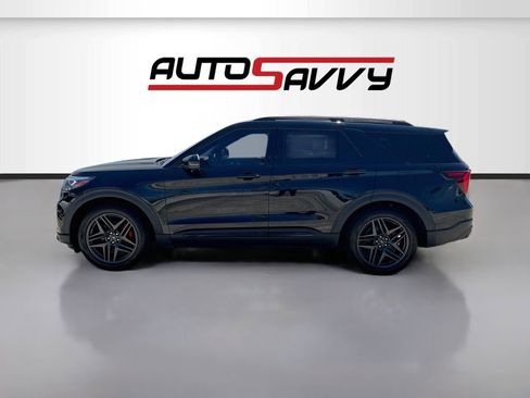 Used 2025 Ford Explorer ST AWD/4WD image 4