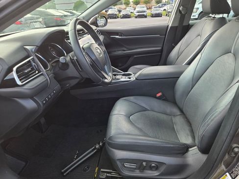Used 2018 Toyota Camry XSE w/ Audio Package FWD image 5