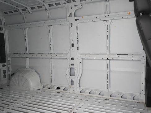 Used 2024 RAM ProMaster 2500 w/ Convenience Group FWD image 15