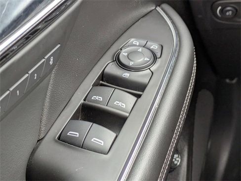 Used 2023 Buick Envision Essence image 26