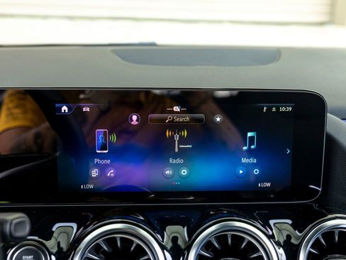 Used 2026 Mercedes-Benz GLA 250 image 18