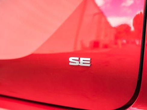 New 2025 Mitsubishi Outlander SE image 8