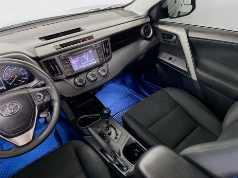 Used 2017 Toyota RAV4 LE image 25