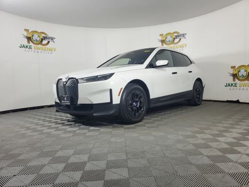 Certified 2025 BMW iX xDrive50 image 3