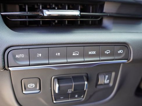 Used 2022 Cadillac Escalade Sport w/ Touring Package image 34