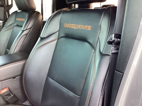 Used 2021 Jeep Gladiator Mojave image 13