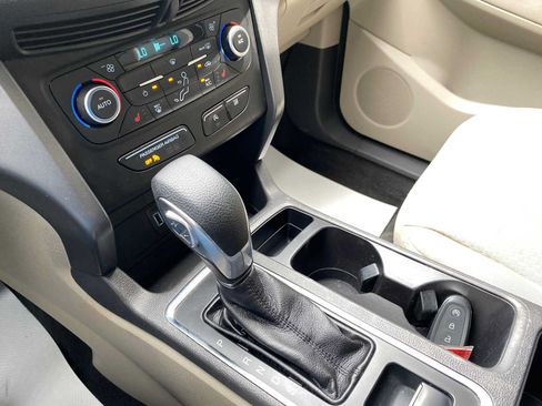 Used 2019 Ford Escape SE AWD/4WD image 24