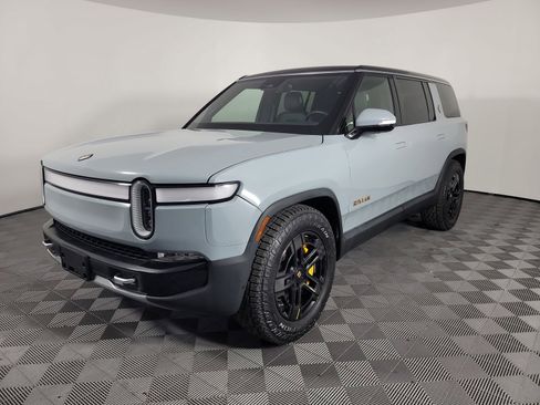Used 2022 Rivian R1S Launch Edition image 1