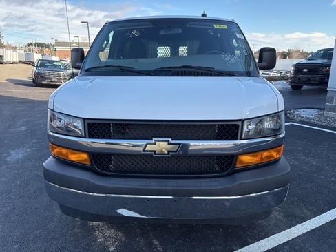 Used 2024 Chevrolet Express 2500 w/ Driver Convenience Package image 8