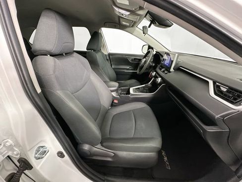 Used 2023 Toyota RAV4 LE AWD/4WD image 25