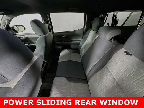 Used 2021 Toyota Tacoma TRD Off-Road image 4