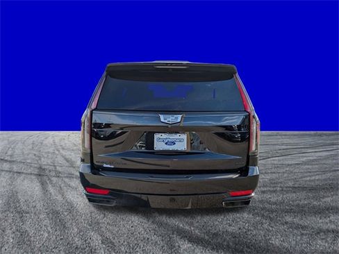 Used 2024 Cadillac Escalade Sport Platinum w/ LPO, ONYX Package image 5