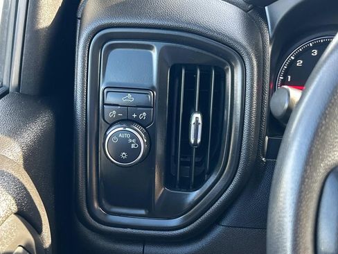 Used 2022 Chevrolet Silverado 2500 Custom image 29