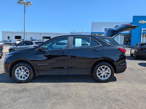 Used 2024 Chevrolet Equinox LS w/ Driver Confidence II Package AWD/4WD image 12