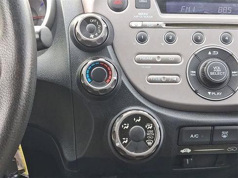 Used 2013 Honda Fit image 19