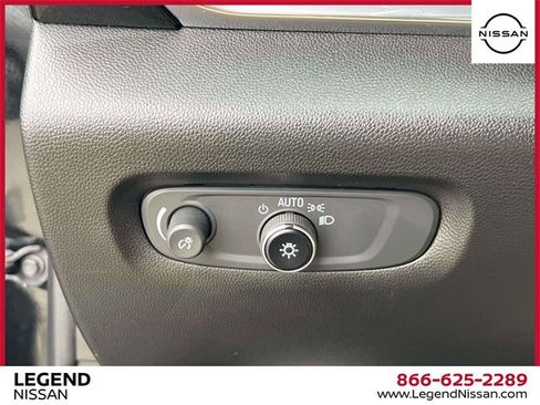 Used 2023 Chevrolet Traverse RS image 21