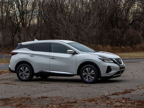 Used 2020 Nissan Murano S image 3