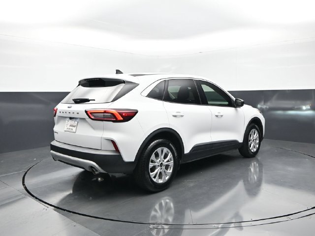 Used 2023 Ford Escape Active FWD image 8