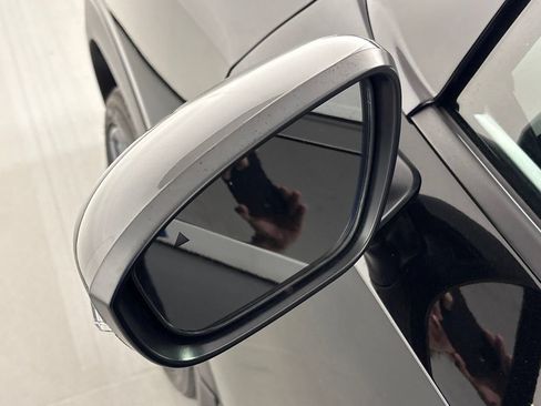Certified 2025 Nissan Kicks SR FWD image 13