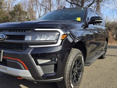 Used 2024 Ford Expedition Timberline image 3