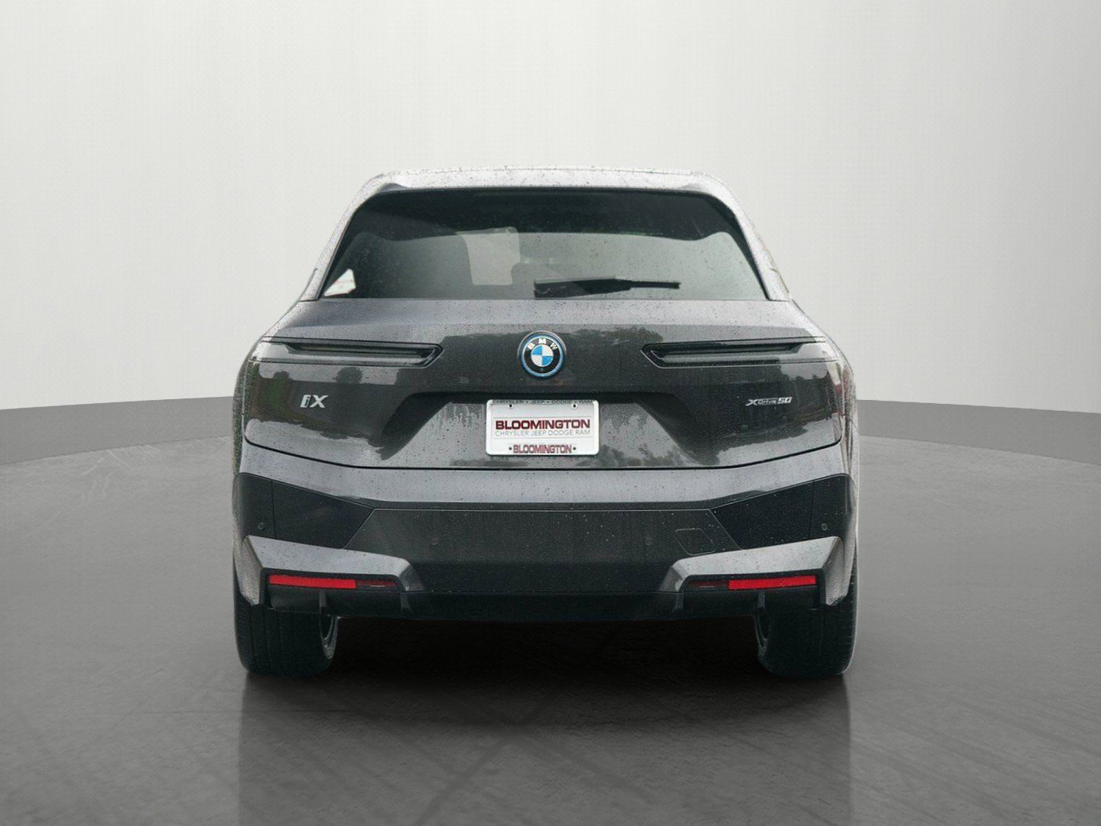 Used 2024 BMW iX xDrive50 w/ Premium Package AWD/4WD image 6