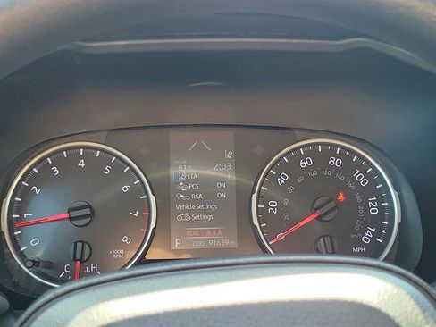 Used 2019 Toyota RAV4 LE image 58