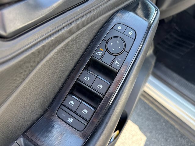 Used 2024 Nissan Rogue S AWD/4WD image 25