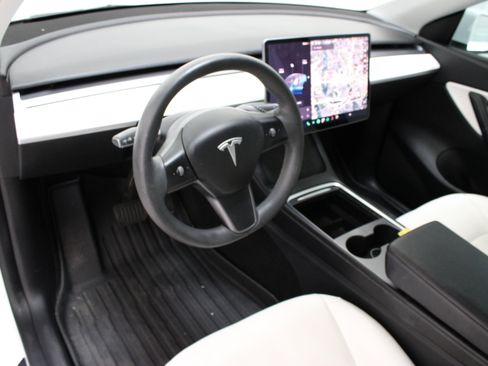 Used 2021 Tesla Model Y Long Range AWD/4WD image 13