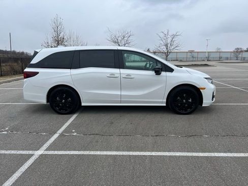 New 2026 Honda Odyssey Sport-L image 10