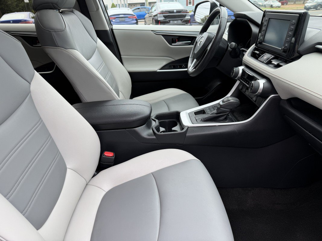 Used 2019 Toyota RAV4 XLE Premium w/ Cold Weather Package AWD/4WD image 22