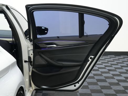 Used 2019 BMW M5 w/ Executive Package image 28