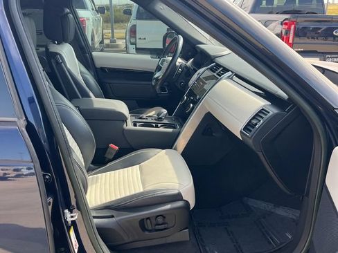 Used 2023 Land Rover Discovery HSE R-Dynamic AWD/4WD image 13