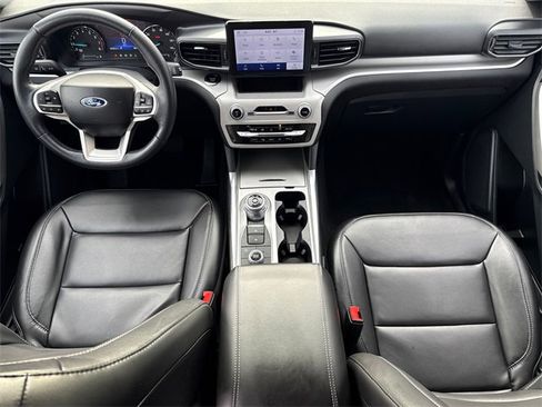 Certified 2024 Ford Explorer XLT w/ Equipment Group 202A image 12