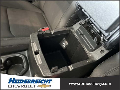 Used 2023 Jeep Wrangler Sport AWD/4WD image 30