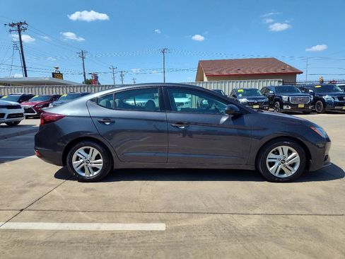 Used 2020 Hyundai Elantra SEL FWD image 3