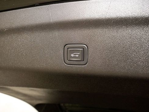 Used 2024 Chevrolet Tahoe LT image 6