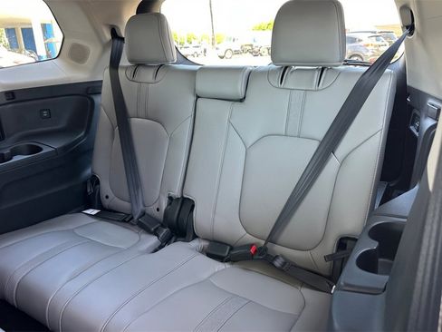 New 2025 Honda Pilot Touring image 16