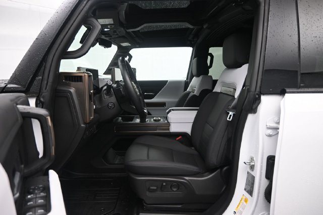 Used 2025 GMC Hummer EV 3X w/ LPO, Cargo Utility Package AWD/4WD image 17