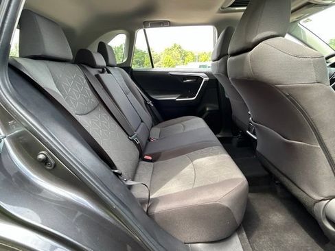 Certified 2022 Toyota RAV4 XLE w/ Convenience Package AWD/4WD image 35