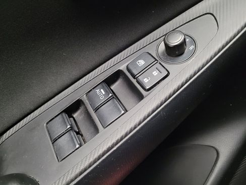 Used 2018 Toyota Yaris iA FWD image 27