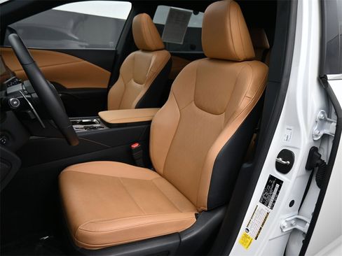 Used 2023 Lexus RX 350 Premium Plus w/ Cold Area Package image 16