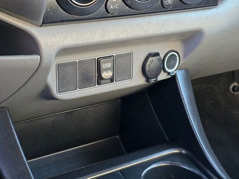 Used 2015 Toyota Tacoma PreRunner w/ SR5 Package RWD image 29