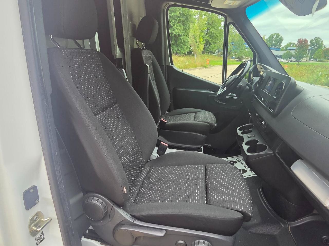 Used 2020 Mercedes-Benz Sprinter 2500 w/ Driver Convenience Package image 19